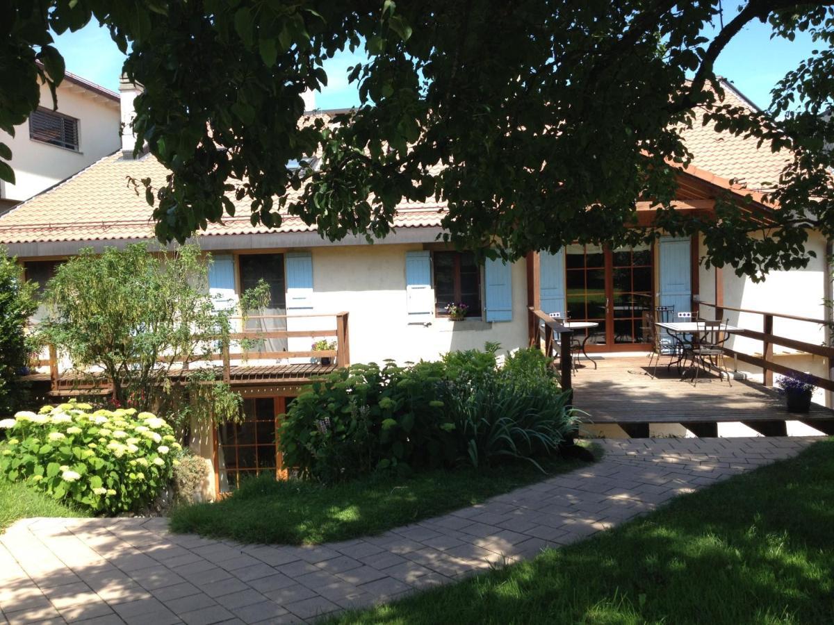 Le Pre Bed & Breakfast Juriens Luaran gambar