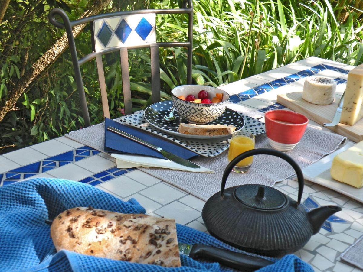 Le Pre Bed & Breakfast Juriens Luaran gambar
